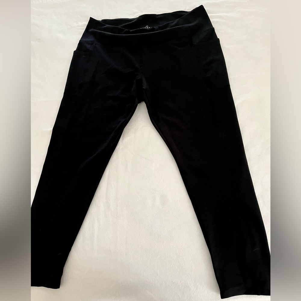 Danskin Stretchy exercise Capris.
